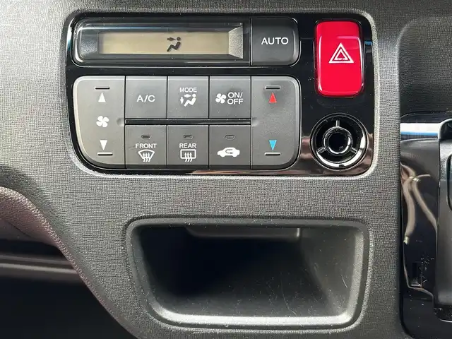 ホンダ Ｎ ＯＮＥ プレミアム 島根県 2017(平29)年 4.5万km プレミアムホワイトパールⅡ 登録時走行距離44858km/Gathersナビ(Bluetooth・AM・FM・CD・DVD)/フルセグテレビ/バックカメラ/ビルトインETC/UVカットガラス/純正14インチAW/純正フロアマット/オートライト/フォグランプ/衝突被害軽減ブレーキ/横滑り防止装置/アイドリングストップ/ウィンカーミラー/オートリトラミラー/ドアバイザー/禁煙車