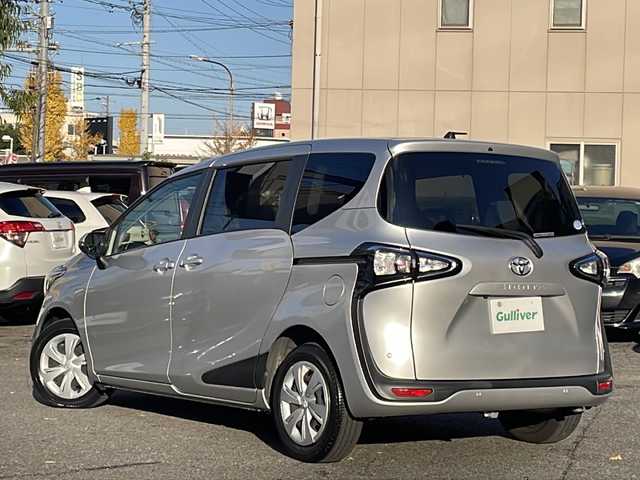 トヨタ シエンタ X 愛知県 2018(平30)年 4.2万km シルバーM /ワンオーナー//禁煙車//メモリナビ//地デジテレビ//バックカメラ//片側パワースライドドア//ETC//車線逸脱警報//衝突被害軽減ブレーキ//アイドリングストップ//禁煙車//パワーステアリング//パワーウィンドウ//Bluetooth//3列シート//ドライブレコーダー//純正マット//ABS//盗難防止システム//オートライト//ダブルエアバック//ウォークスルー//横滑り防止装置//電動格納式ミラー//プリクラッシュ