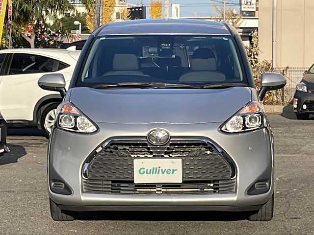 トヨタ シエンタ X 愛知県 2018(平30)年 4.2万km シルバーM /ワンオーナー//禁煙車//メモリナビ//地デジテレビ//バックカメラ//片側パワースライドドア//ETC//車線逸脱警報//衝突被害軽減ブレーキ//アイドリングストップ//禁煙車//パワーステアリング//パワーウィンドウ//Bluetooth//3列シート//ドライブレコーダー//純正マット//ABS//盗難防止システム//オートライト//ダブルエアバック//ウォークスルー//横滑り防止装置//電動格納式ミラー//プリクラッシュ