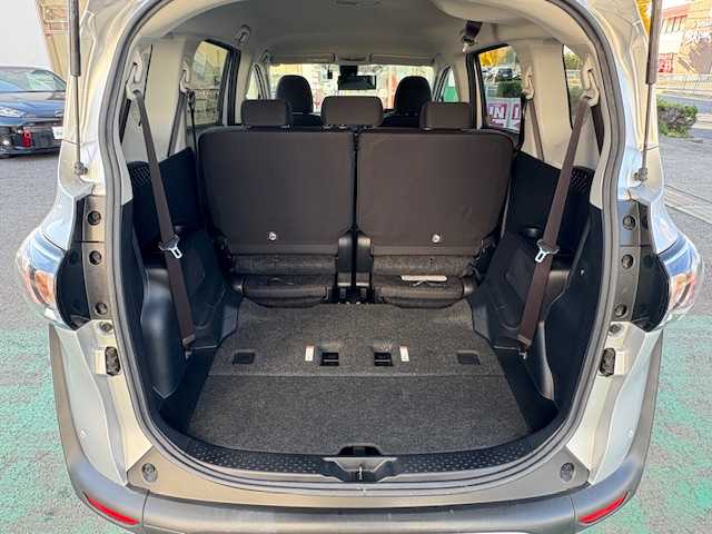 トヨタ シエンタ X 愛知県 2018(平30)年 4.2万km シルバーM /ワンオーナー//禁煙車//メモリナビ//地デジテレビ//バックカメラ//片側パワースライドドア//ETC//車線逸脱警報//衝突被害軽減ブレーキ//アイドリングストップ//禁煙車//パワーステアリング//パワーウィンドウ//Bluetooth//3列シート//ドライブレコーダー//純正マット//ABS//盗難防止システム//オートライト//ダブルエアバック//ウォークスルー//横滑り防止装置//電動格納式ミラー//プリクラッシュ