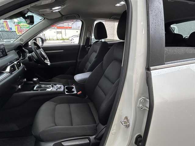マツダ ＣＸ－５ XD プロアクティブ 大阪府 2020(令2)年 6.9万km スノーフレイクホワイトパールマイカ 純正９インチナビ/（フルセグ／ＢＴ／ＣＤ／ＤＶＤ）/レーダークルーズコントロール/全方位モニター/パドルシフト/ブラインドスポットモニター/衝突軽減システム/レーンキープアシスト/電動リアゲート/運転席パワーシート/運転席メモリーシート/前席シートヒーター/ハンドルヒーター/社外ドライブレコーダー/ETC/純正17インチAW/保証書/取り扱い説明書