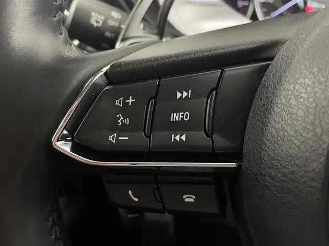 マツダ ＣＸ－５ XD プロアクティブ 大阪府 2020(令2)年 6.9万km スノーフレイクホワイトパールマイカ i-ACTIVSENSE/・車間認知支援システム/・スマートブレーキサポート/・ブラインドスポットモニター/・レーンキープアシスト/・標識認識機能/・アダプティブクルーズコントロール/純正SDナビ/(CD DVD Bluetooth USB フルセグTV)/LEDヘッドライト/オートライト/メモリ付きパワーシート/シートヒーター/革巻きステアリング/パドルシフト/ステアリングヒーター/ステアリングリモコン/パワーバックドア/電動格納ミラー/ドアバイザー/プッシュスタート/スマートキー/ETC