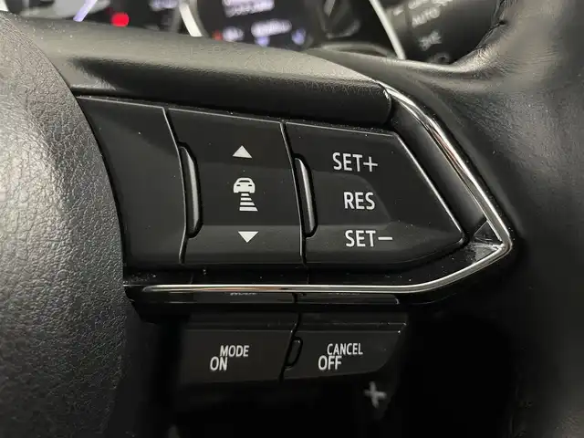 マツダ ＣＸ－５ XD プロアクティブ 大阪府 2020(令2)年 6.9万km スノーフレイクホワイトパールマイカ i-ACTIVSENSE/・車間認知支援システム/・スマートブレーキサポート/・ブラインドスポットモニター/・レーンキープアシスト/・標識認識機能/・アダプティブクルーズコントロール/純正SDナビ/(CD DVD Bluetooth USB フルセグTV)/LEDヘッドライト/オートライト/メモリ付きパワーシート/シートヒーター/革巻きステアリング/パドルシフト/ステアリングヒーター/ステアリングリモコン/パワーバックドア/電動格納ミラー/ドアバイザー/プッシュスタート/スマートキー/ETC