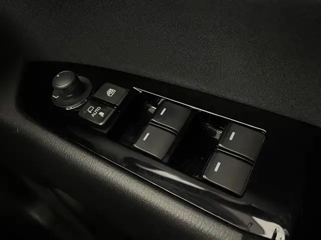 マツダ ＣＸ－５ XD プロアクティブ 大阪府 2020(令2)年 6.9万km スノーフレイクホワイトパールマイカ i-ACTIVSENSE/・車間認知支援システム/・スマートブレーキサポート/・ブラインドスポットモニター/・レーンキープアシスト/・標識認識機能/・アダプティブクルーズコントロール/純正SDナビ/(CD DVD Bluetooth USB フルセグTV)/LEDヘッドライト/オートライト/メモリ付きパワーシート/シートヒーター/革巻きステアリング/パドルシフト/ステアリングヒーター/ステアリングリモコン/パワーバックドア/電動格納ミラー/ドアバイザー/プッシュスタート/スマートキー/ETC