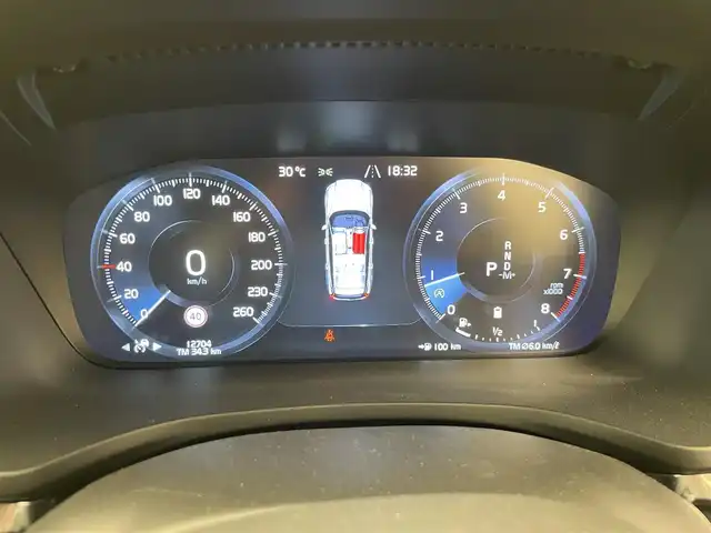 ボルボ Ｖ６０ B4 モメンタム 岡山県 2021(令3)年 1.3万km ぺブルグレー クライメートパッケージ/黒革/全席シートヒーター/純正ナビ/TV/360°カメラ/AppleCarPlay/衝突軽減B/ACC/LKA/BLIS/パワーテールゲート/LEDヘッドライト/純正17インチAW/電動シート/ワイヤレス充電/ETC/ステアリングヒーター