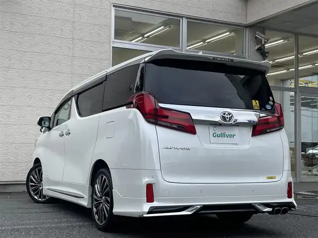 トヨタ アルファード S Aパッケージ 埼玉県 2018(平30)年 3.3万km ホワイトパールクリスタルシャイン /モデリスタエアロ//モデリスタマフラー//純正9型メモリナビ//フルセグTV//バックカメラ//CD/DVD/Bluetooth//両側パワースライドドア//アダプティブクルーズコントロール//ビルトインETC2.0//スマートキーx2//LEDヘッドライト/LEDフォグ//助手席&2列目オットマン//PCS衝突軽減ブレーキ//LTA車線維持支援機能//PKSB/RSA//クリアランスソナー//W.サイドエアバッグ//カーテン.ニーエアバッグ//ABS/横滑り防止装置//前後ドライブレコーダー//オートライト/オートハイビーム//革巻きステアリング//プライバシーガラス//ドアバイザー//社外19インチAW//新車時保証書//取扱説明書//ナビ取説