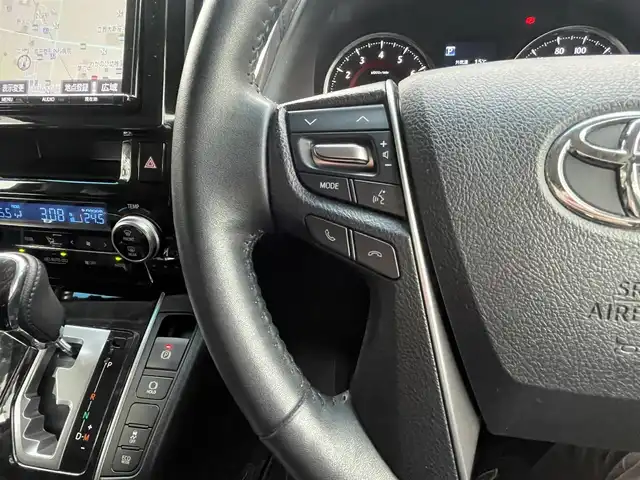 トヨタ アルファード S Aパッケージ 三重県 2018(平30)年 3.3万km ホワイトパールクリスタルシャイン /モデリスタエアロ//モデリスタマフラー//純正9型メモリナビ//フルセグTV//バックカメラ//CD/DVD/Bluetooth//両側パワースライドドア//アダプティブクルーズコントロール//ビルトインETC2.0//スマートキーx2//LEDヘッドライト/LEDフォグ//助手席&2列目オットマン//PCS衝突軽減ブレーキ//LTA車線維持支援機能//PKSB/RSA//クリアランスソナー//W.サイドエアバッグ//カーテン.ニーエアバッグ//ABS/横滑り防止装置//前後ドライブレコーダー//オートライト/オートハイビーム//革巻きステアリング//プライバシーガラス//ドアバイザー//社外19インチAW//新車時保証書//取扱説明書//ナビ取説