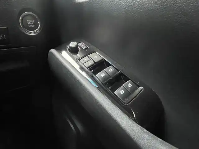 トヨタ アルファード S Aパッケージ 三重県 2018(平30)年 3.3万km ホワイトパールクリスタルシャイン /モデリスタエアロ//モデリスタマフラー//純正9型メモリナビ//フルセグTV//バックカメラ//CD/DVD/Bluetooth//両側パワースライドドア//アダプティブクルーズコントロール//ビルトインETC2.0//スマートキーx2//LEDヘッドライト/LEDフォグ//助手席&2列目オットマン//PCS衝突軽減ブレーキ//LTA車線維持支援機能//PKSB/RSA//クリアランスソナー//W.サイドエアバッグ//カーテン.ニーエアバッグ//ABS/横滑り防止装置//前後ドライブレコーダー//オートライト/オートハイビーム//革巻きステアリング//プライバシーガラス//ドアバイザー//社外19インチAW//新車時保証書//取扱説明書//ナビ取説