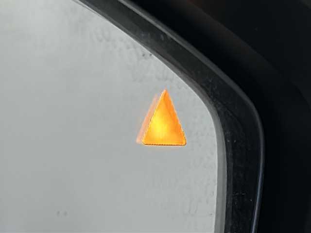 マツダ ＭＸ－３０ 宮城県 2020(令2)年 3.9万km セラミックメタリック 禁煙車/i-ACTIVSENSE/・スマートブレーキサポート/・レーンキープ・アシスト・システム/・マツダ・レーダー・クルーズ・コントロール/ブラインドスポットモニター/360度ビューモニター/純正8.8インチSDナビ/・BT/USB/HDMI/SD/フルセグTV/ドライブレコーダー（F/R）/ビルトインETC/運転席パワーシート/運転席シートメモリー/前席シートヒーター/ステアリングヒーター/革巻きステアリング/ステアリングスイッチ/パドルシフト/純正LEDヘッドライト/純正LEDフォグランプ/電動パーキングブレーキ/オートホールド/プッシュスタート/スマートキー/スペアキー/純正フロアマット/純正18インチアルミホイール/ドアバイザー