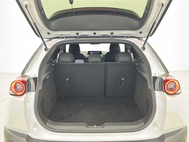 マツダ ＭＸ－３０ 宮城県 2020(令2)年 3.9万km セラミックメタリック 禁煙車/i-ACTIVSENSE/・スマートブレーキサポート/・レーンキープ・アシスト・システム/・マツダ・レーダー・クルーズ・コントロール/ブラインドスポットモニター/360度ビューモニター/純正8.8インチSDナビ/・BT/USB/HDMI/SD/フルセグTV/ドライブレコーダー（F/R）/ビルトインETC/運転席パワーシート/運転席シートメモリー/前席シートヒーター/ステアリングヒーター/革巻きステアリング/ステアリングスイッチ/パドルシフト/純正LEDヘッドライト/純正LEDフォグランプ/電動パーキングブレーキ/オートホールド/プッシュスタート/スマートキー/スペアキー/純正フロアマット/純正18インチアルミホイール/ドアバイザー