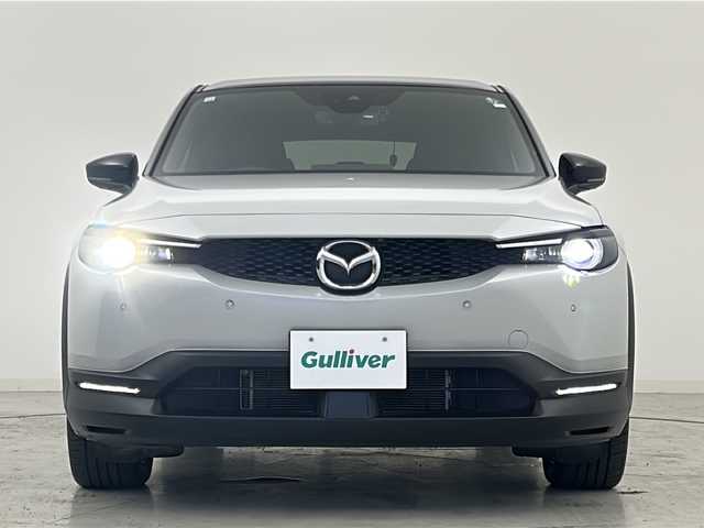マツダ ＭＸ－３０ 宮城県 2020(令2)年 3.9万km セラミックメタリック 禁煙車/i-ACTIVSENSE/・スマートブレーキサポート/・レーンキープ・アシスト・システム/・マツダ・レーダー・クルーズ・コントロール/ブラインドスポットモニター/360度ビューモニター/純正8.8インチSDナビ/・BT/USB/HDMI/SD/フルセグTV/ドライブレコーダー（F/R）/ビルトインETC/運転席パワーシート/運転席シートメモリー/前席シートヒーター/ステアリングヒーター/革巻きステアリング/ステアリングスイッチ/パドルシフト/純正LEDヘッドライト/純正LEDフォグランプ/電動パーキングブレーキ/オートホールド/プッシュスタート/スマートキー/スペアキー/純正フロアマット/純正18インチアルミホイール/ドアバイザー