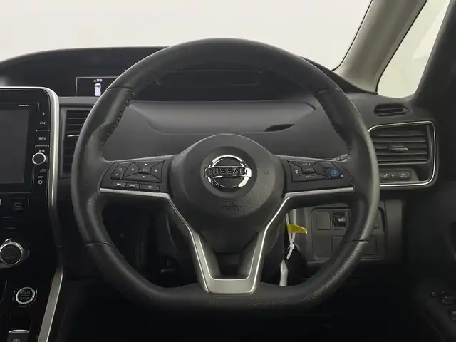 日産 セレナ ハイウェイスター 新潟県 2016(平28)年 3.8万km マルーンレッド プロパイロット/フリップダウンモニター/快適パック/セーフティーパックB/純正9インチナビ/　　CD/DVD/BD/BT/アラウンドビューモニター/レーダークルーズコントロール/オートライト/ほし純正15インチアルミホイール/デジタルインナーミラー/ステリングスイッチ/アイドリングストップ/スマートキー/ETC