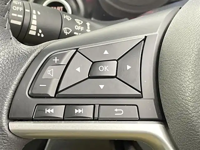 三菱 ｅＫクロス G プラスエディション 千葉県 2022(令4)年 1.4万km オレンジ 禁煙車　/純正７型ナビ　/フルセグＴＶ　ＢＴ　ＣＤ　ＤＶＤ　/全周囲カメラ　/衝突軽減システム　/車線逸脱警報　/先行車発進お知らせ　/標識検知　/ふらつき警報　/シートヒーター　/ＥＴＣ　/電格ミラー　/プッシュスタート/純正フロアマット/純正アルミホイール