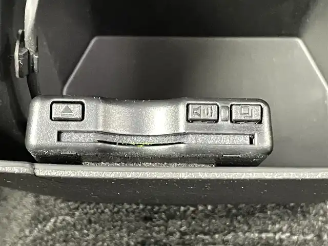 三菱 ｅＫクロス G プラスエディション 千葉県 2022(令4)年 1.4万km オレンジ 禁煙車　/純正７型ナビ　/フルセグＴＶ　ＢＴ　ＣＤ　ＤＶＤ　/全周囲カメラ　/衝突軽減システム　/車線逸脱警報　/先行車発進お知らせ　/標識検知　/ふらつき警報　/シートヒーター　/ＥＴＣ　/電格ミラー　/プッシュスタート/純正フロアマット/純正アルミホイール