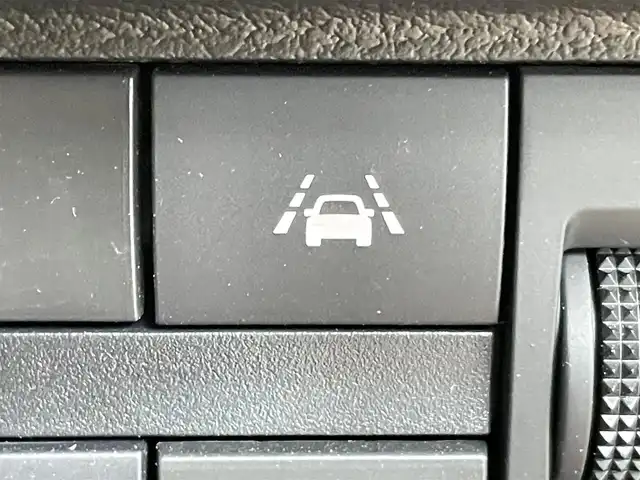 三菱 ｅＫクロス G プラスエディション 千葉県 2022(令4)年 1.4万km オレンジ 禁煙車　/純正７型ナビ　/フルセグＴＶ　ＢＴ　ＣＤ　ＤＶＤ　/全周囲カメラ　/衝突軽減システム　/車線逸脱警報　/先行車発進お知らせ　/標識検知　/ふらつき警報　/シートヒーター　/ＥＴＣ　/電格ミラー　/プッシュスタート/純正フロアマット/純正アルミホイール