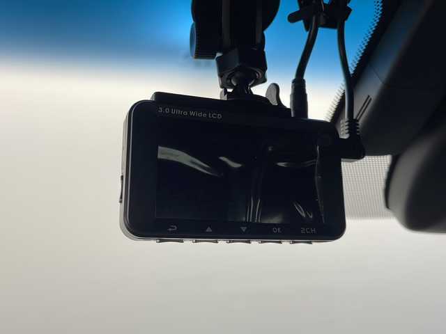 トヨタ クラウン ハイブリッド RS アドバンス 栃木県 2019(平31)年 3.1万km ホワイトパールクリスタルシャイン 純正ナビ/（BT/フルセグ/CD/DVD/AM/FM/ミラーリング）/衝突軽減システム/クリアランナソー/ブラインドスポットモニター/車線逸脱抑制機能/レーダークルーズコントロール/パーキングアシスト/横滑り防止/インテリルームミラー/全周囲カメラ/前席シートヒーター/前席パワーシート/ステアリングヒーター/MTモード付AT/前後ドライブレコーダー/ETC2.0/電動格納ミラー/純正アルミホイール/純正フロアマット/プッシュスタート/スマートキー/スペアキー