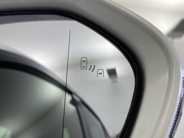 トヨタ クラウン ハイブリッド RS アドバンス 栃木県 2019(平31)年 3.1万km ホワイトパールクリスタルシャイン 純正ナビ/（BT/フルセグ/CD/DVD/AM/FM/ミラーリング）/衝突軽減システム/クリアランナソー/ブラインドスポットモニター/車線逸脱抑制機能/レーダークルーズコントロール/パーキングアシスト/横滑り防止/インテリルームミラー/全周囲カメラ/前席シートヒーター/前席パワーシート/ステアリングヒーター/MTモード付AT/前後ドライブレコーダー/ETC2.0/電動格納ミラー/純正アルミホイール/純正フロアマット/プッシュスタート/スマートキー/スペアキー