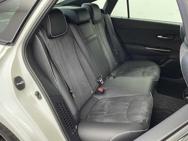 トヨタ クラウン ハイブリッド RS アドバンス 栃木県 2019(平31)年 3.1万km ホワイトパールクリスタルシャイン 純正ナビ/（BT/フルセグ/CD/DVD/AM/FM/ミラーリング）/衝突軽減システム/クリアランナソー/ブラインドスポットモニター/車線逸脱抑制機能/レーダークルーズコントロール/パーキングアシスト/横滑り防止/インテリルームミラー/全周囲カメラ/前席シートヒーター/前席パワーシート/ステアリングヒーター/MTモード付AT/前後ドライブレコーダー/ETC2.0/電動格納ミラー/純正アルミホイール/純正フロアマット/プッシュスタート/スマートキー/スペアキー