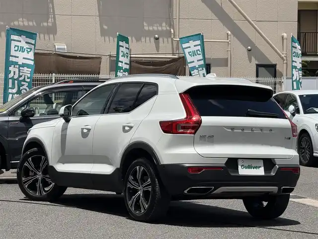 ボルボ ＸＣ４０ T4 AWD インスクリプション 愛知県 2019(令1)年 6.5万km クリスタルホワイトP /正規ディーラー車//ハーマンカードン //メーカーナビ//フルセグ/USB/AM/FM/バックカメラ//AppleCarPlay/AndroidAuto//前後ドライブレコーダー //純正19AW//ビルトインETC //ルーフレール//パワーバックドア //茶革シート//パワーシート //シートヒーター//LEDオートライト //フォグ //コーナリングライト//革巻きステア //ステアスイッチ //ステアヒーター//シティセーフティ //衝突回避 //自動駐車 //自動発車//LKA //RSI //CTA //BLIS //ACC //パークアシスト//パワーバックドア //オートリトラウィンカーミラー//スマートキー //プッシュスタート //純正マット//保証書 //取説 //ディーラー記録簿 //スペアキー