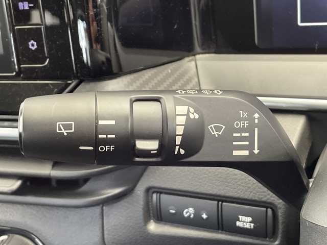 日産 ノート X 栃木県 2021(令3)年 2.2万km オーロラフレアブルーパール メモリーナビ/（CD/Bluetooth/USB/フルセグTV）/エマージェンシーブレーキ/コーナーセンサー/ビルトインETC/禁煙車/オートライト/LEDヘッドライト/横滑り防止装置/フォグランプ/スマートキー/プッシュスタート/ステアリングスイッチ/電動格納ミラー/純正フロアマット