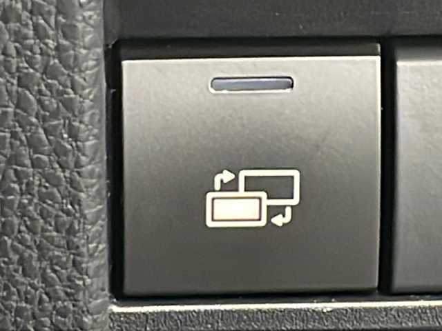 トヨタ ノア ハイブリッド 道北・旭川 2023(令5)年 1.7万km スパークリングブラックパールクリスタルシャイン /4WD//ワンオーナー//禁煙車//純正10/5型ディスプレイオーディオナビ機能付き /BT/CD/DVD/USB/HDMI/フルセグ//トヨタチームメイト//LDA//BSM//PCS//PDA//クリアランスソナー//RCTA//RCD//PKSB//SEA//RSA//LCA//ACC//FCTA//AdvanceDrive//PSD//発進遅れ告知//革巻きステアリング//ステアリングスイッチ//ハーフレザーシート//前席シートヒーター//全方位カメラ//オートライト//LEDヘッドライト//オートマチックハイビーム//フォグランプ//360度ドライブレコーダー//AC１５００W//ETC//サンシェード//ドアバイザー//ヘットライトレベライザー//社外AW冬タイヤ積み込み//純正フロアマット