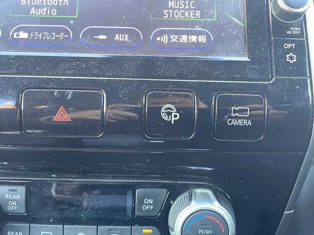 日産 セレナ X Vセレクション 兵庫県 2018(平30)年 6.4万km ダイヤモンドブラック ワンオーナー/保証書・取説・有/純正メモリーナビ・フルセグ・BT・CD・DVD・FM・AM/バックカメラ/全周囲カメラ/ETC/前方ドライブレコーダー/プロパイロット/追尾機能付きクルーズコントロール/車線逸脱防止支援システム/衝突被害軽減ブレーキ/パーキングサポート/クリアランスソナー/ロードサインアシスト/ブレーキホールド/電動パーキングブレーキ/両側パワースライドドア/アイドリングストップ/プッシュスタート/スマートキー×1/純正フロアマット/純正バイザー