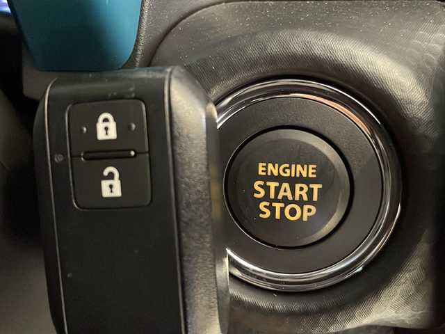 スズキ ハスラー HYBRID X 福井県 2020(令2)年 0.4万km デニムブルー ガンメタリック 2トーン セーフティサポート/・デュアルカメラブレーキサポート/・車線逸脱抑制機能/・車線逸脱警報機能/・コーナーセンサー/・ハイビームアシスト/シートヒーター/オートライト/LEDヘッドライト/フォグランプ/純正15インチアルミホイール/プッシュスタート/スマートキー×2/カーオーディオ/ステアリングスイッチ/純正フロアマット