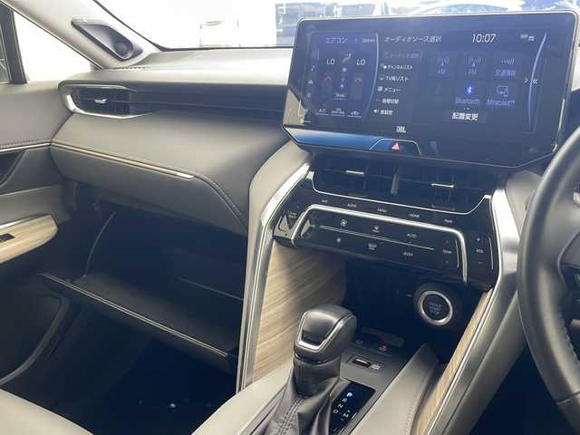 トヨタ ハリアー Z 沖縄県 2021(令3)年 3.8万km ホワイトパールクリスタルシャイン 純正ディスプレイオーディオ/　(ナビ　ラジオ　フルセグＴＶ　ＵＳＢ　Ｂｌｕｅｔｏｏｔｈ)/全方位カメラ/バックカメラ/ビルトインＥＴＣ２．０/アダプティブクルーズコントロール　(ＡＣＣ)/ヘッドアップディスプレイ　(ＨＵＤ)/デジタルインナーミラー/パワーバックドア/ハーフレザーシート/電動パーキングブレーキ/ＬＥＤヘッドライト/クリアランスソナー前後/D席パワーシート/スマートキー/スペアキー有り
