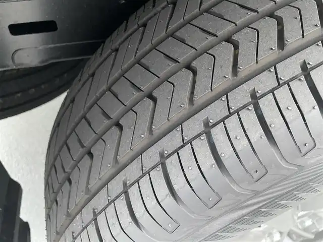 トヨタ ランドクルーザー ZX 東京都 2024(令6)年 0.2万km プレシャスホワイトパール ワンオーナー/４WD/12.3インチディスプレイナビ機能付き/【フルセグTV/Bluetooth/HDMI/USB/CD/DVD】/アランドビューモニター/リアエンターテーメントシステム/パワーバックドア/サンルーフ/ベージュ皮シート/モデリスタフェンダーガーニッシュ/モデリスタリアスカート/モデリスタフロントスポイラー/後席ディスプレイ/純正２０インチアルミ/クールBOX/Toyota Safety Sense/PCS(プリクラッシュセーフティー）/LTA(レーントレーシングアシスト）/AHS(アダプティブハイビームシステム）/RSA(ロードサインアシスト）/レーダークルーズコントロール/先行車発進お知らせ/スペアキー１本/保証書・取説・ナビ説