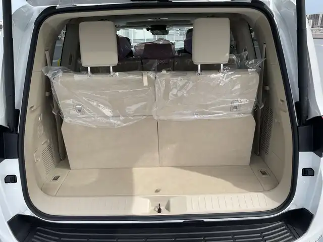 トヨタ ランドクルーザー ZX 東京都 2024(令6)年 0.2万km プレシャスホワイトパール ワンオーナー/４WD/12.3インチディスプレイナビ機能付き/【フルセグTV/Bluetooth/HDMI/USB/CD/DVD】/アランドビューモニター/リアエンターテーメントシステム/パワーバックドア/サンルーフ/ベージュ皮シート/モデリスタフェンダーガーニッシュ/モデリスタリアスカート/モデリスタフロントスポイラー/後席ディスプレイ/純正２０インチアルミ/クールBOX/Toyota Safety Sense/PCS(プリクラッシュセーフティー）/LTA(レーントレーシングアシスト）/AHS(アダプティブハイビームシステム）/RSA(ロードサインアシスト）/レーダークルーズコントロール/先行車発進お知らせ/スペアキー１本/保証書・取説・ナビ説