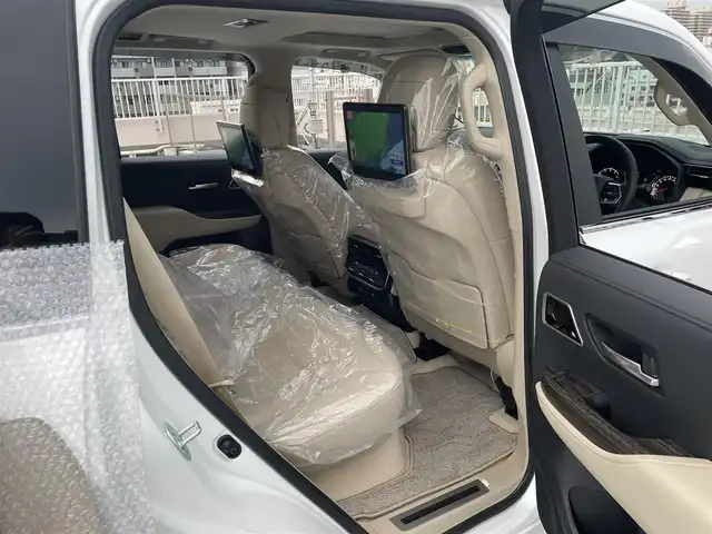 トヨタ ランドクルーザー ZX 東京都 2024(令6)年 0.2万km プレシャスホワイトパール ワンオーナー/４WD/12.3インチディスプレイナビ機能付き/【フルセグTV/Bluetooth/HDMI/USB/CD/DVD】/アランドビューモニター/リアエンターテーメントシステム/パワーバックドア/サンルーフ/ベージュ皮シート/モデリスタフェンダーガーニッシュ/モデリスタリアスカート/モデリスタフロントスポイラー/後席ディスプレイ/純正２０インチアルミ/クールBOX/Toyota Safety Sense/PCS(プリクラッシュセーフティー）/LTA(レーントレーシングアシスト）/AHS(アダプティブハイビームシステム）/RSA(ロードサインアシスト）/レーダークルーズコントロール/先行車発進お知らせ/スペアキー１本/保証書・取説・ナビ説