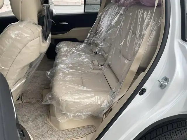 トヨタ ランドクルーザー ZX 東京都 2024(令6)年 0.2万km プレシャスホワイトパール ワンオーナー/４WD/12.3インチディスプレイナビ機能付き/【フルセグTV/Bluetooth/HDMI/USB/CD/DVD】/アランドビューモニター/リアエンターテーメントシステム/パワーバックドア/サンルーフ/ベージュ皮シート/モデリスタフェンダーガーニッシュ/モデリスタリアスカート/モデリスタフロントスポイラー/後席ディスプレイ/純正２０インチアルミ/クールBOX/Toyota Safety Sense/PCS(プリクラッシュセーフティー）/LTA(レーントレーシングアシスト）/AHS(アダプティブハイビームシステム）/RSA(ロードサインアシスト）/レーダークルーズコントロール/先行車発進お知らせ/スペアキー１本/保証書・取説・ナビ説