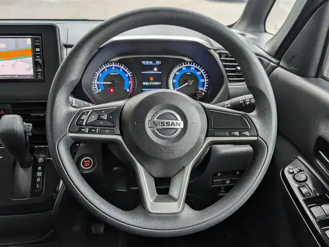 日産 ルークス ハイウェイスター X 栃木県 2020(令2)年 9.4万km ホワイトパール (株)IDOMが運営する【じしゃロン宇都宮店】の自社ローン対象車両になります。こちらは現金またはオートローンご利用時の価格です。自社ローンご希望の方は別途その旨お申付け下さい/純正ナビ/CD/TV/BT/AM/FM/エマージェンシーブレーキ/アラウンドビューモニター/パワースライドドア/コーナーセンサー/ドライブレコーダー/先行車発進お知らせ/スマートキー/プッシュスタート/純正15インチAW/ドアミラーウインカー/ドアバイザー/ヘッドライトレベライザー