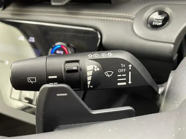 日産 セレナ ハイウェイスター V 福井県 2023(令5)年 4.4万km プリズムホワイト 純正12.3インチナビ/(Bluetooth/フルセグTV/USB)/ビルトインＥＴＣ２．０/両側パワースライドドア/プロパイロット/ブラインドスポットモニター/前後ソナー/レーンキープアシスト/ＬＥＤライト/オートライト/オートマチックハイビーム/電動パーキング/ブレーキホールド/プッシュスタート/スマートキーx2