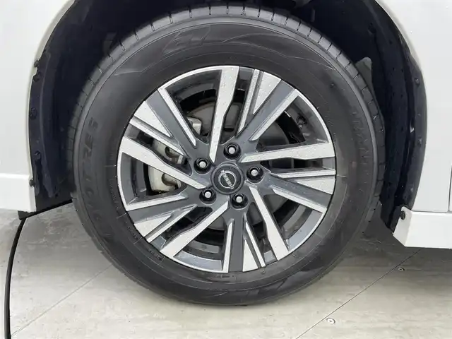 日産 セレナ ハイウェイスター V 福井県 2023(令5)年 4.4万km プリズムホワイト 純正12.3インチナビ/(Bluetooth/フルセグTV/USB)/ビルトインＥＴＣ２．０/両側パワースライドドア/プロパイロット/ブラインドスポットモニター/前後ソナー/レーンキープアシスト/ＬＥＤライト/オートライト/オートマチックハイビーム/電動パーキング/ブレーキホールド/プッシュスタート/スマートキーx2