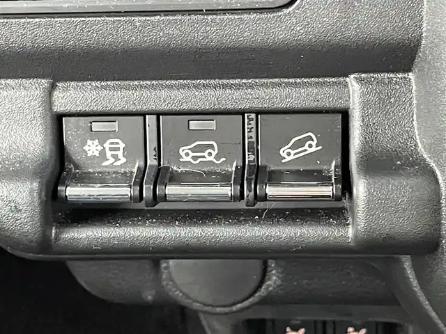 スズキ ハスラー Jスタイル 福井県 2021(令3)年 1.3万km オフブルーメタリック/ガンメタリック2トーンルーフ ４WD/ディラーオプション８インチナビ【SKX-S805】/CD/DVD/フルセグTV/Bluetooth/AM/FM/衝突軽減ブレーキ/ドライブレコーダー（前後）/ビルトインETC/オートライト /LED/フォグランプ/シートヒーター /ウィンカー/電動格納式ミラー/ルーフレール/コーナーセンサー/純正１５インチアルミ/純正フロアマット