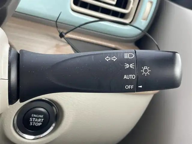 スズキ ラパン X 滋賀県 2017(平29)年 5.5万km フレンチミントパールメタリック 純正ナビ/(Bluetooth/フルセグ/CD/DVD)/衝突軽減ブレーキ/アラウンドビューモニター/アイドリングストップ/D席シートヒーター/ビルトインETC/ドアバイザー/純正ドライブレコーダー/スペアキー/USB