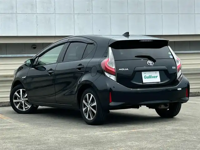 トヨタ アクア G ブラックソフトレザーセレ 静岡県 2018(平30)年 7.1万km ブラックマイカ トヨタセーフティセンス/純正９型ＳＤナビ/フルセグＴＶ/ＤＶＤ再生/ドラレコ/ビルトインＥＴＣ２．０/クルーズコントロール/合皮シート/シートヒーター/寒冷地仕様/ＬＥＤヘッドライト/フォグランプ/オートハイビーム/スペアタイヤ/純正１５ＡＷ
