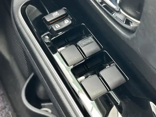 トヨタ アクア G ブラックソフトレザーセレ 静岡県 2018(平30)年 7.1万km ブラックマイカ トヨタセーフティセンス/純正９型ＳＤナビ/フルセグＴＶ/ＤＶＤ再生/ドラレコ/ビルトインＥＴＣ２．０/クルーズコントロール/合皮シート/シートヒーター/寒冷地仕様/ＬＥＤヘッドライト/フォグランプ/オートハイビーム/スペアタイヤ/純正１５ＡＷ