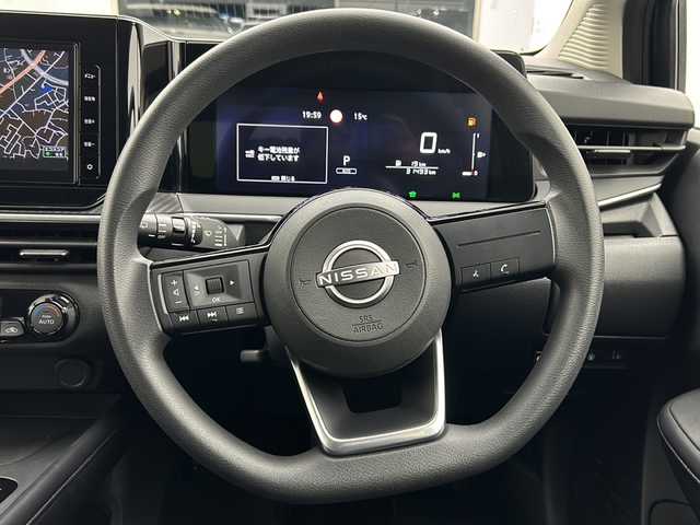 日産 ノート e－パワー X 宮城県 2022(令4)年 3.2万km スーパーブラック 純正ナビ/(AM/FM/iPod/SD/CD)/フルセグTV/Bluetooth/USB入力端子/ETC2.0/プッシュスタート/スマートキー/スペアキー/オートライト/ヘッドライトレベライザー/純正フロアマット