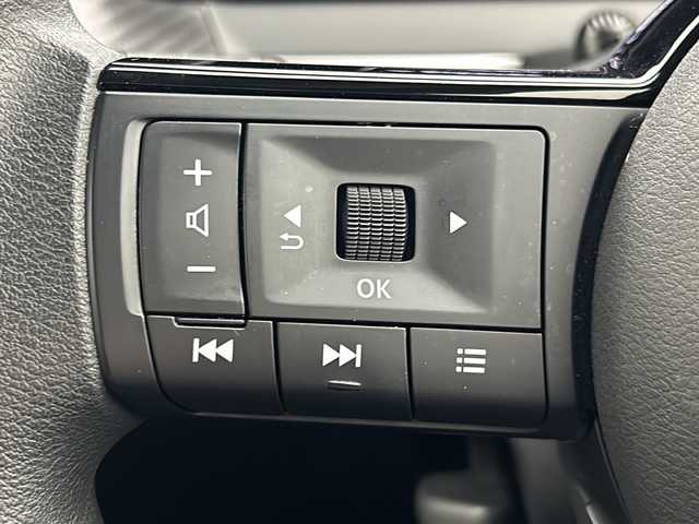 日産 ノート e－パワー X 宮城県 2022(令4)年 3.2万km スーパーブラック 純正ナビ/(AM/FM/iPod/SD/CD)/フルセグTV/Bluetooth/USB入力端子/ETC2.0/プッシュスタート/スマートキー/スペアキー/オートライト/ヘッドライトレベライザー/純正フロアマット