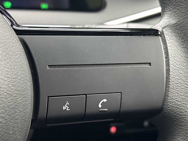 日産 ノート e－パワー X 宮城県 2022(令4)年 3.2万km スーパーブラック 純正ナビ/(AM/FM/iPod/SD/CD)/フルセグTV/Bluetooth/USB入力端子/ETC2.0/プッシュスタート/スマートキー/スペアキー/オートライト/ヘッドライトレベライザー/純正フロアマット