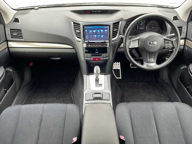 スバル レガシィ ツーリングワゴン 2．5iアイサイト 秋田県 2013(平25)年 6万km アイスシルバーメタリック 社外メモリナビ/・フルセグTV/USB/Bluetooth/・SD/CD/DVD/バックカメラ/アイサイト/前席パワーシート/アイドリングストップ/HIDヘッドライト/純正17インチAW/プッシュスタート