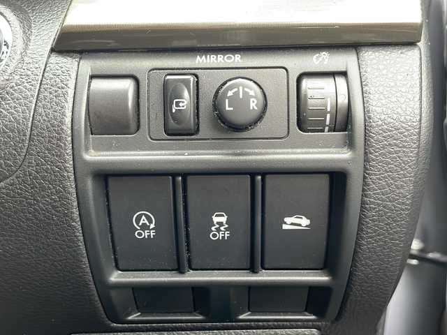 スバル レガシィ ツーリングワゴン 2．5iアイサイト 秋田県 2013(平25)年 6万km アイスシルバーメタリック 社外メモリナビ/・フルセグTV/USB/Bluetooth/・SD/CD/DVD/バックカメラ/アイサイト/前席パワーシート/アイドリングストップ/HIDヘッドライト/純正17インチAW/プッシュスタート