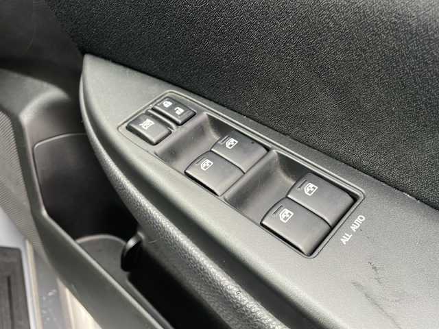 スバル レガシィ ツーリングワゴン 2．5iアイサイト 秋田県 2013(平25)年 6万km アイスシルバーメタリック 社外メモリナビ/・フルセグTV/USB/Bluetooth/・SD/CD/DVD/バックカメラ/アイサイト/前席パワーシート/アイドリングストップ/HIDヘッドライト/純正17インチAW/プッシュスタート