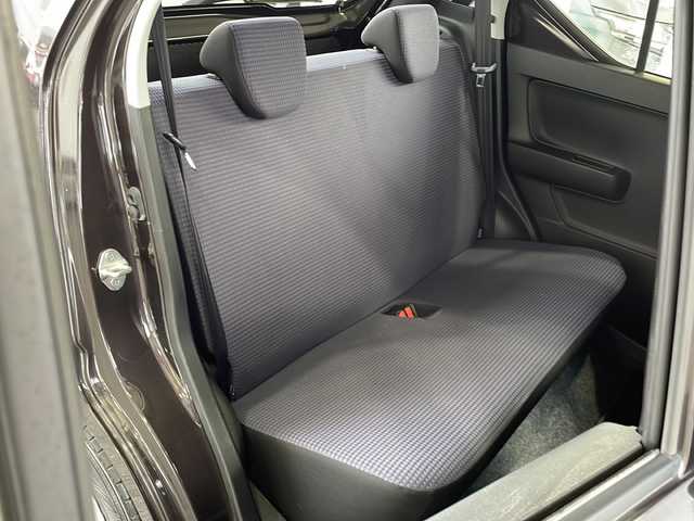 スズキ アルト S 愛媛県 2019(令1)年 1.9万km アーバンブラウンパールメタリック 走行距離18568キロ/コーナーセンサー/レーンキープアシスト/純正オーディオ/オートライト/アイドリングストップ/シートヒーター/リモコンキー/純正フロアマット