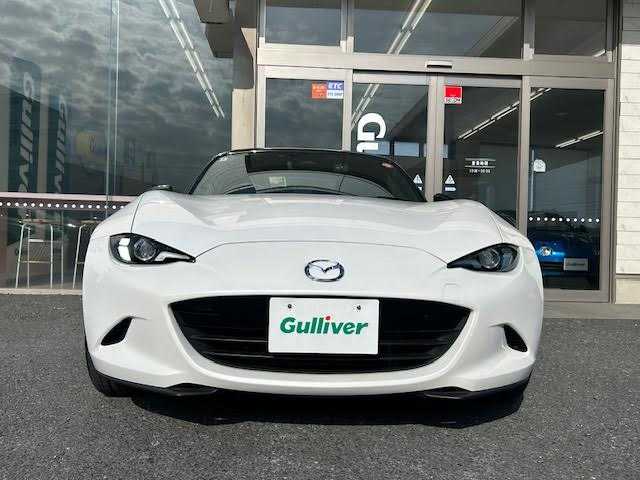 マツダ ロードスター S 埼玉県 2024(令6)年 1.8万km スノーフレイクホワイトパールマイカ 純正ディスプレイオーディオ/Bluetooth/AppleCarPlay/バックカメラ/i-ACTIVSENSE/ブラインドスポットモニター/ドライブレコーダー/LEDヘッドライト/プッシュスタート/リモコンキー/ETC/保証書/取扱説明書/スペアキー
