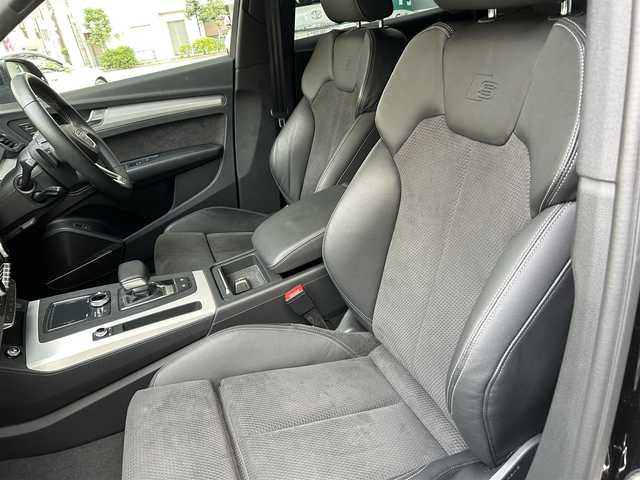 アウディ Ｑ５ 40TDIクワトロ スポーツ 東京都 2020(令2)年 2.1万km 黒 ディーラー車/ディーゼル車/4WD/純正ナビ（CD/DVD/BT/地デジTV/WIFI/)/バックカメラ・全周囲/ハーフレザーシート/シートヒーター・ヒーテッドミラー/BANG&OLUFSENスピーカー/クルーズコントロール/パワーバックドア/ルーフレーム/ドライブレコーダー/純正１９インチアルミ/ステアリングスイッチ/パドルシフト/アイドリングストップ/純正マット/保証書・取説