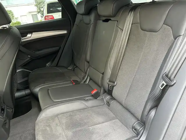 アウディ Ｑ５ 40TDIクワトロ スポーツ 東京都 2020(令2)年 2.1万km 黒 ディーラー車/ディーゼル車/4WD/純正ナビ（CD/DVD/BT/地デジTV/WIFI/)/バックカメラ・全周囲/ハーフレザーシート/シートヒーター・ヒーテッドミラー/BANG&OLUFSENスピーカー/クルーズコントロール/パワーバックドア/ルーフレーム/ドライブレコーダー/純正１９インチアルミ/ステアリングスイッチ/パドルシフト/アイドリングストップ/純正マット/保証書・取説