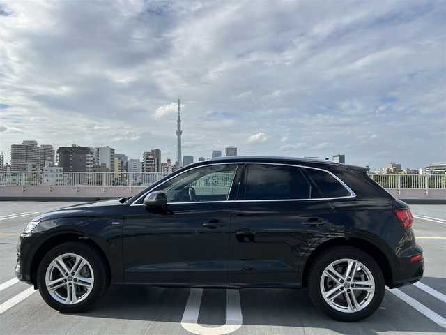アウディ Ｑ５ 40TDIクワトロ スポーツ 東京都 2020(令2)年 2.1万km 黒 ディーラー車/ディーゼル車/4WD/純正ナビ（CD/DVD/BT/地デジTV/WIFI/)/バックカメラ・全周囲/ハーフレザーシート/シートヒーター・ヒーテッドミラー/BANG&OLUFSENスピーカー/クルーズコントロール/パワーバックドア/ルーフレーム/ドライブレコーダー/純正１９インチアルミ/ステアリングスイッチ/パドルシフト/アイドリングストップ/純正マット/保証書・取説